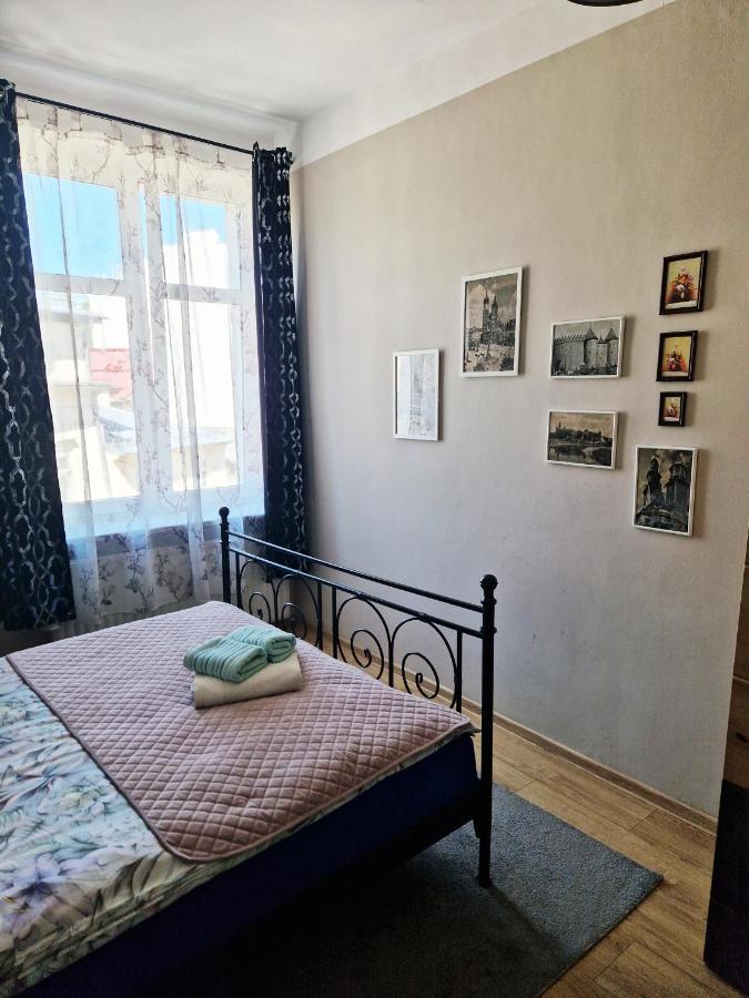 Sara -Mikolajska - Rynek - Netflix Hydromassage Apartment Krakow Bagian luar foto