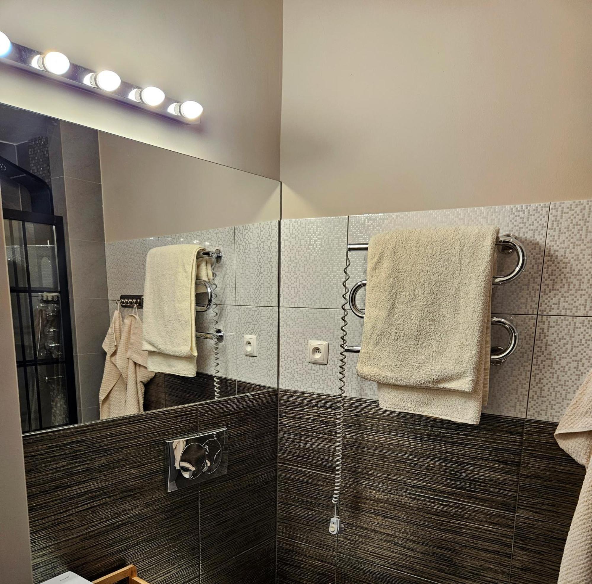 Sara -Mikolajska - Rynek - Netflix Hydromassage Apartment Krakow Bagian luar foto